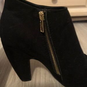 Mossimo Black Suede booties 8